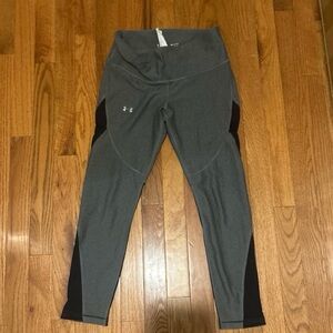 Under Armour leggings athletic pants gray black Size Medium